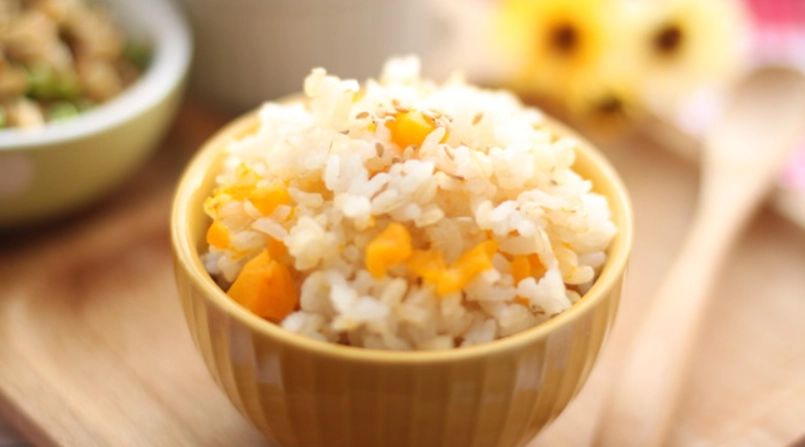 狗吃糙米飯好處 狗吃糙米飯好處