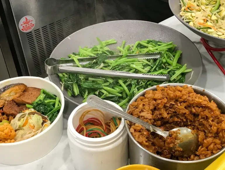 高雄深夜素食餐廳 高雄深夜素食餐廳