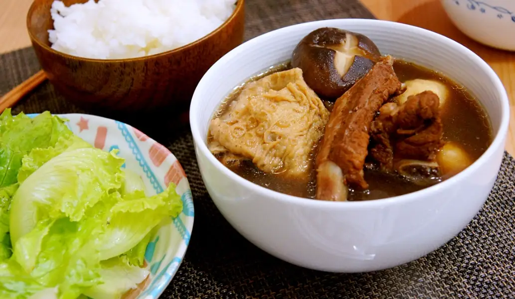 肉骨茶 白蘿蔔 肉骨茶 白蘿蔔