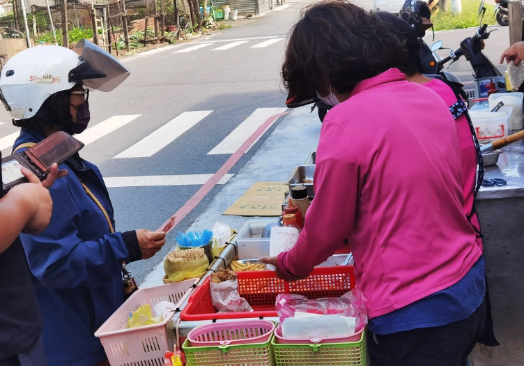 灣裡美食 灣裡美食