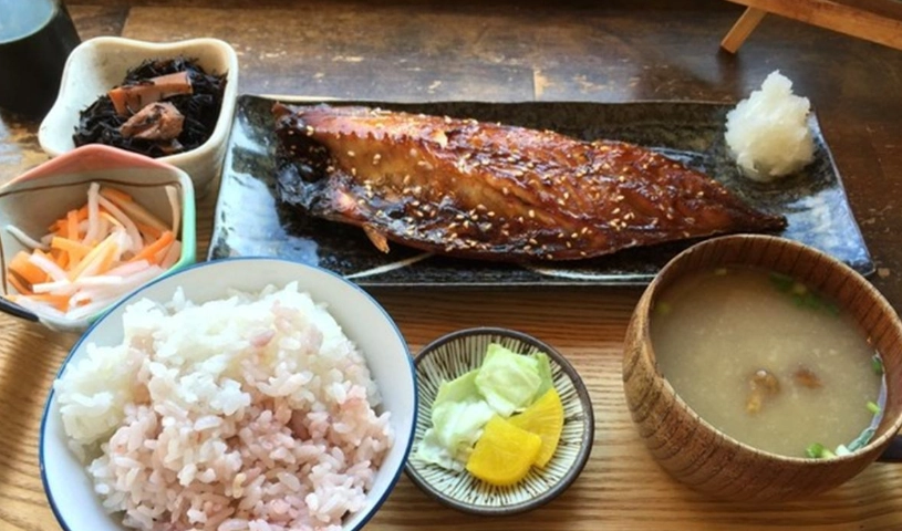 屏東勝利星村美食